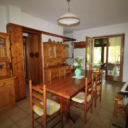Vila House With Lake View And Giardino