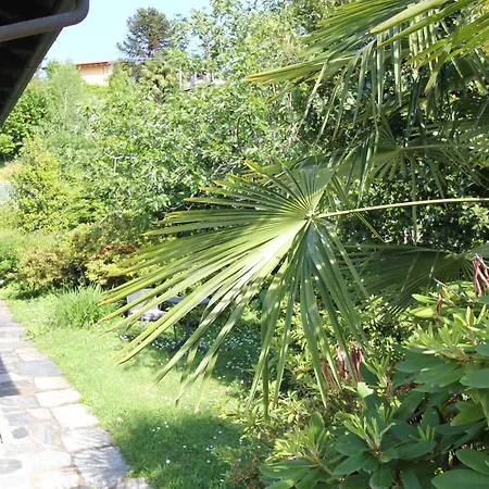House With Lake View And Giardino Vila *