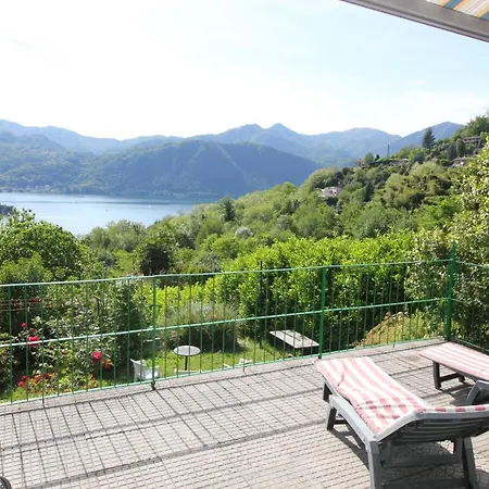 Villa House With Lake View And Giardino Miasino