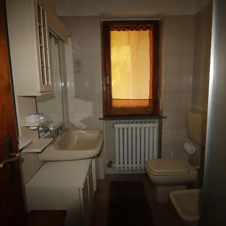 House With Lake View And Giardino Vila Miasino